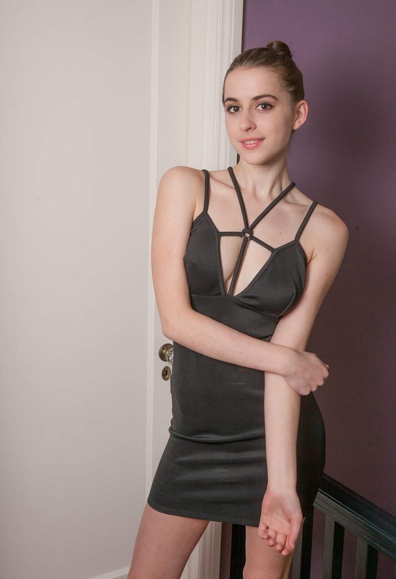 Лена, 23 года, 0 размер груди